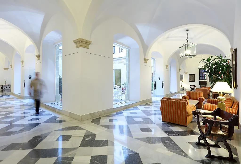 Crisol Monasterio De San Miguel Hotel El Puerto de Santa Maria